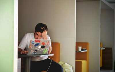 How to Take Online Classes in College: A Guide to Succeeding in Online Learning